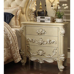 Homey Design Luxury Hd-5800 - Ek 5Pc Bedroom Set-Iron Home Concepts